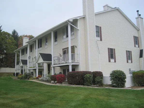 9 Amherst Ct #1005, Hamburg, NJ 07419