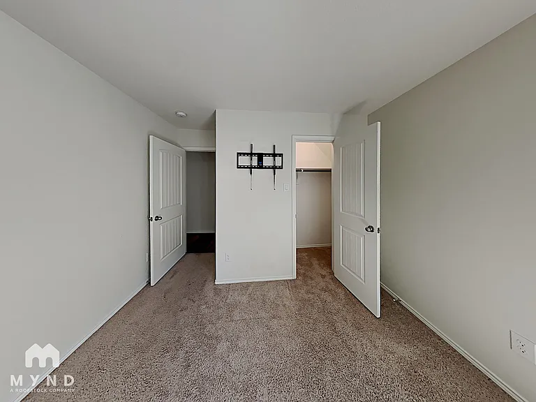 2436 Dolostone Dr — Photo 19