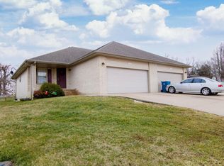 108-110 E Terrace Ct, Sparta, MO 65753
