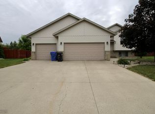 5532 14th St S, Fargo, ND 58104