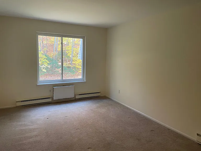 131 N Main St #16 — Photo 8