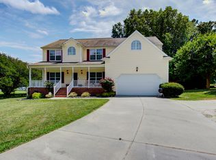 410 Showalter Rd, Yorktown, VA 23692