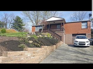 2749 Locust Dr, Pittsburgh, PA 15241