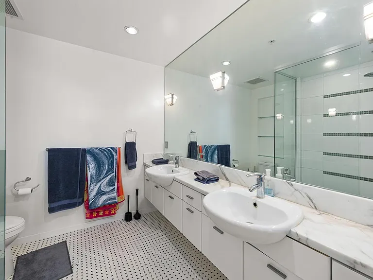 575 6th Ave #1804 — Photo 9