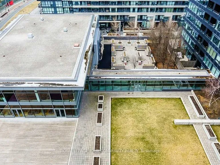 4K Spadina Ave #315 — Photo 12