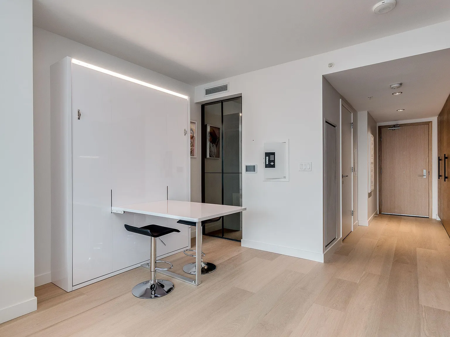 Studio, 439 sqft, $2,790 — Photo 3
