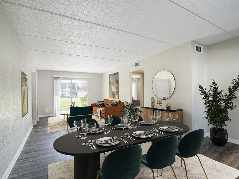 Townsend Apartments — Photo 6
