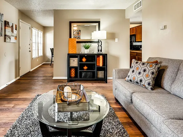 Chelsea Creek Apartment Homes