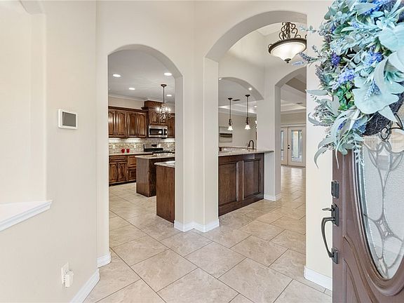 4th image of 6714 Brooke Rd