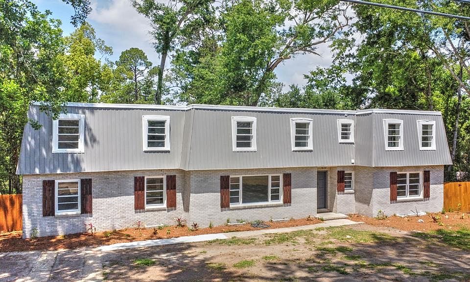 1st image of 304 W Cranford Ave
