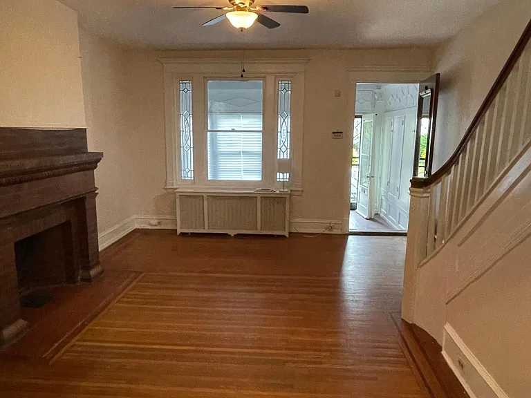 5853 Ashland Ave — Photo 2