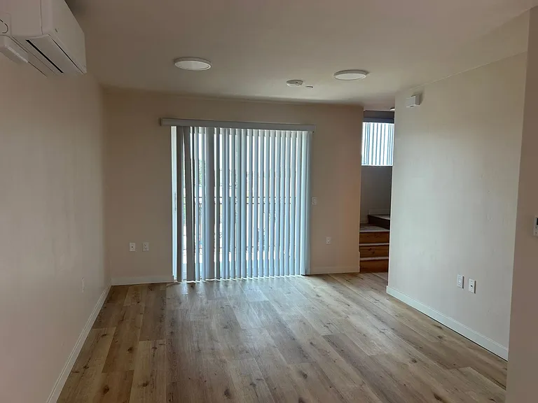 203 Willie James Jones Ave — Photo 52