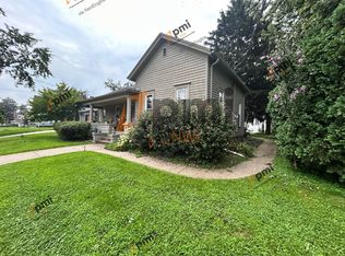 703 Elm St APT C, Valparaiso, IN 46383