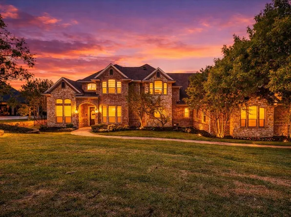 153 Crest Canyon Dr, Fort Worth, TX 76108