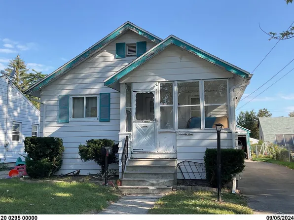 1610 Birney St, Saginaw, MI 48602