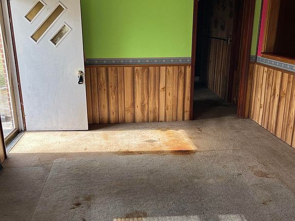 4th image of 4 Oak St