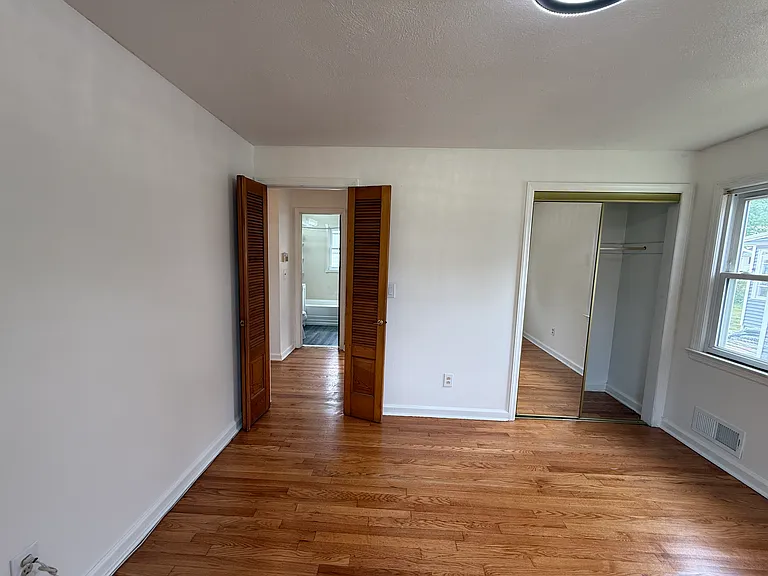 585 Mountainview Dr — Photo 16