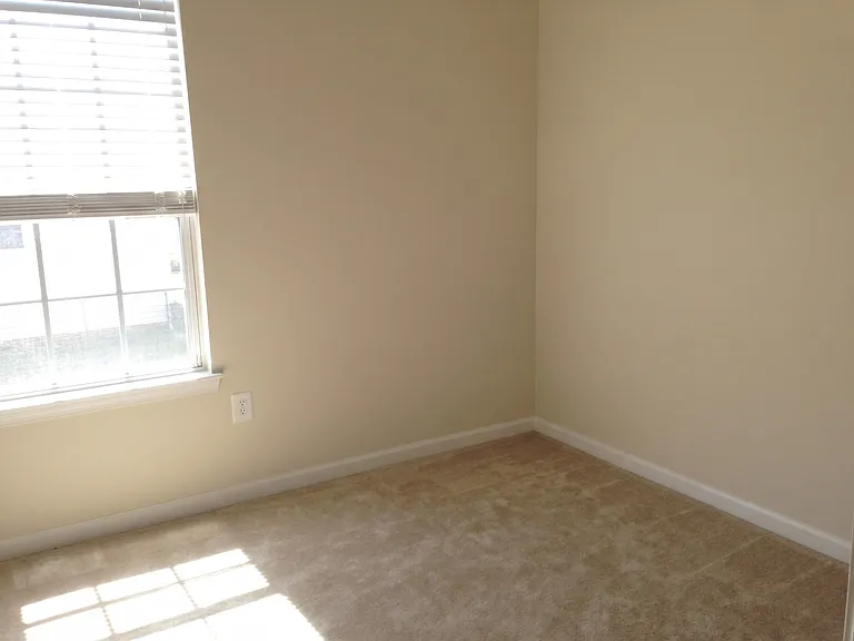 4255 Talmadge Cir — Photo 5