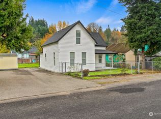 916 SE Front St, Winlock, WA 98596