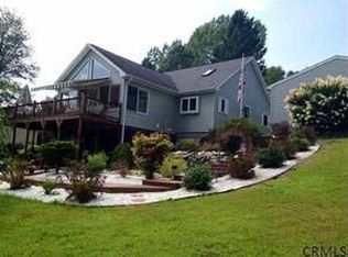17 Dineen Rd, Lake George, NY 12845