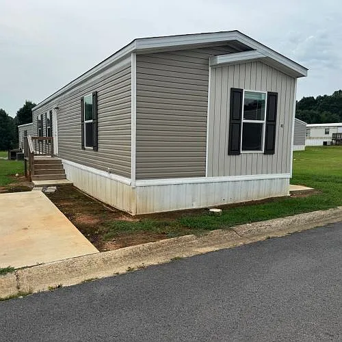 82 Teasley Ln — Photo 7