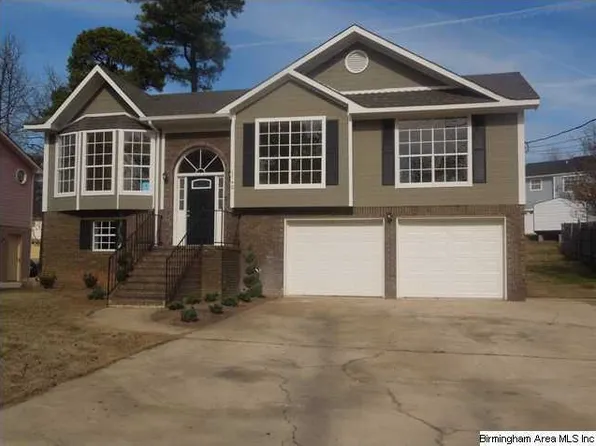 1140 Ole Oaks Ln, Fairfield, AL 35064