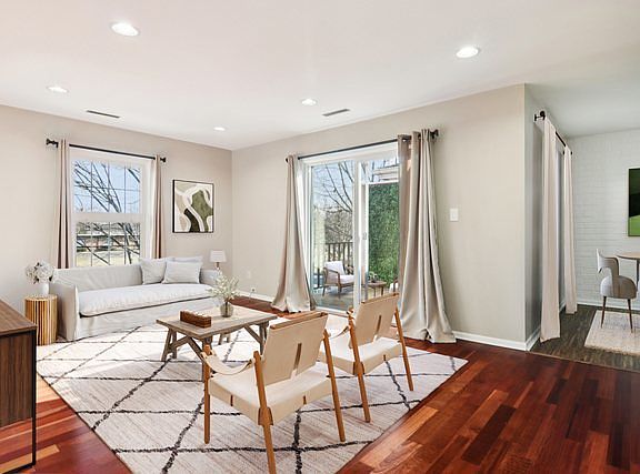 2nd image of 530 Devonshire Ln APT 13