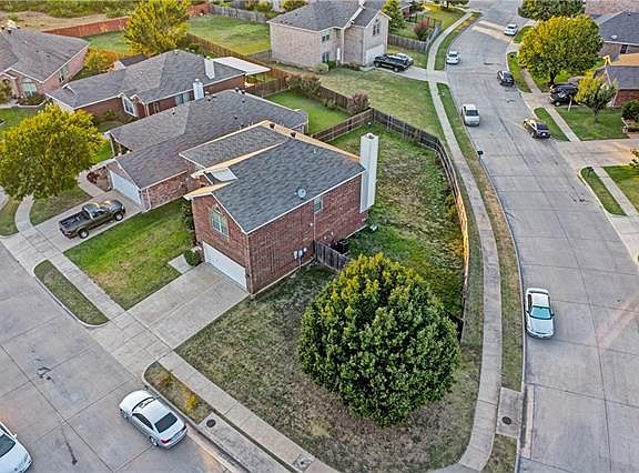 4th image of 1100 Sunny Creek Ln