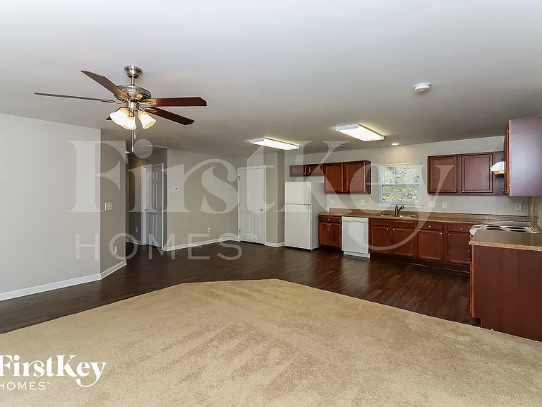 8409 Military Way — Photo 5