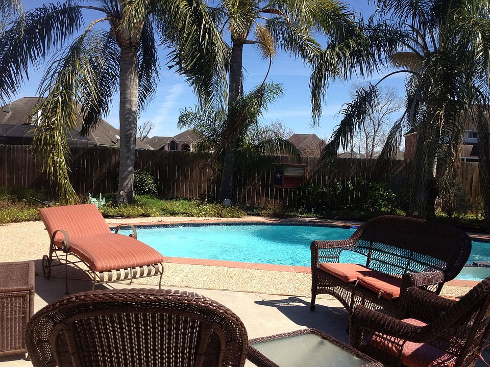 1st image of 69 S Calla Lily Ct