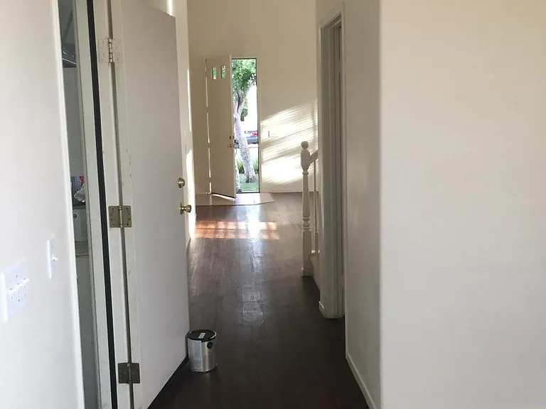 208 Inez Way — Photo 3