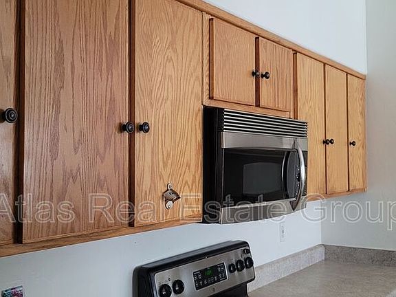 3rd image of 1336 W Emery St Unit 1