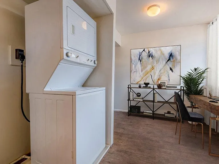 Briarwood Apartments and Townhomes — Photo 7