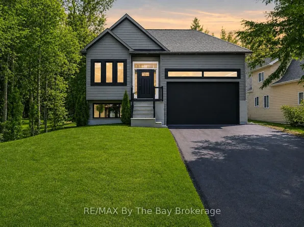 35 48th St N, Wasaga Beach, ON L9Z 1Y3