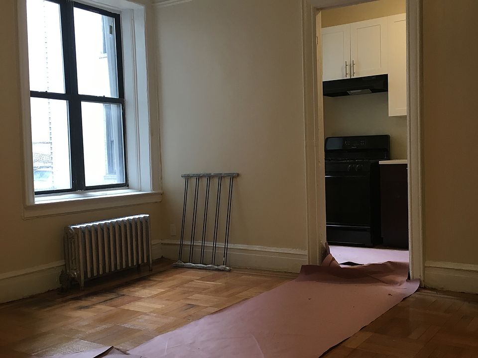 1st image of 525 E 21st St APT 1A