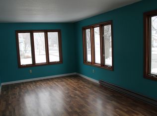 523 S 3rd St, Watseka, IL 60970