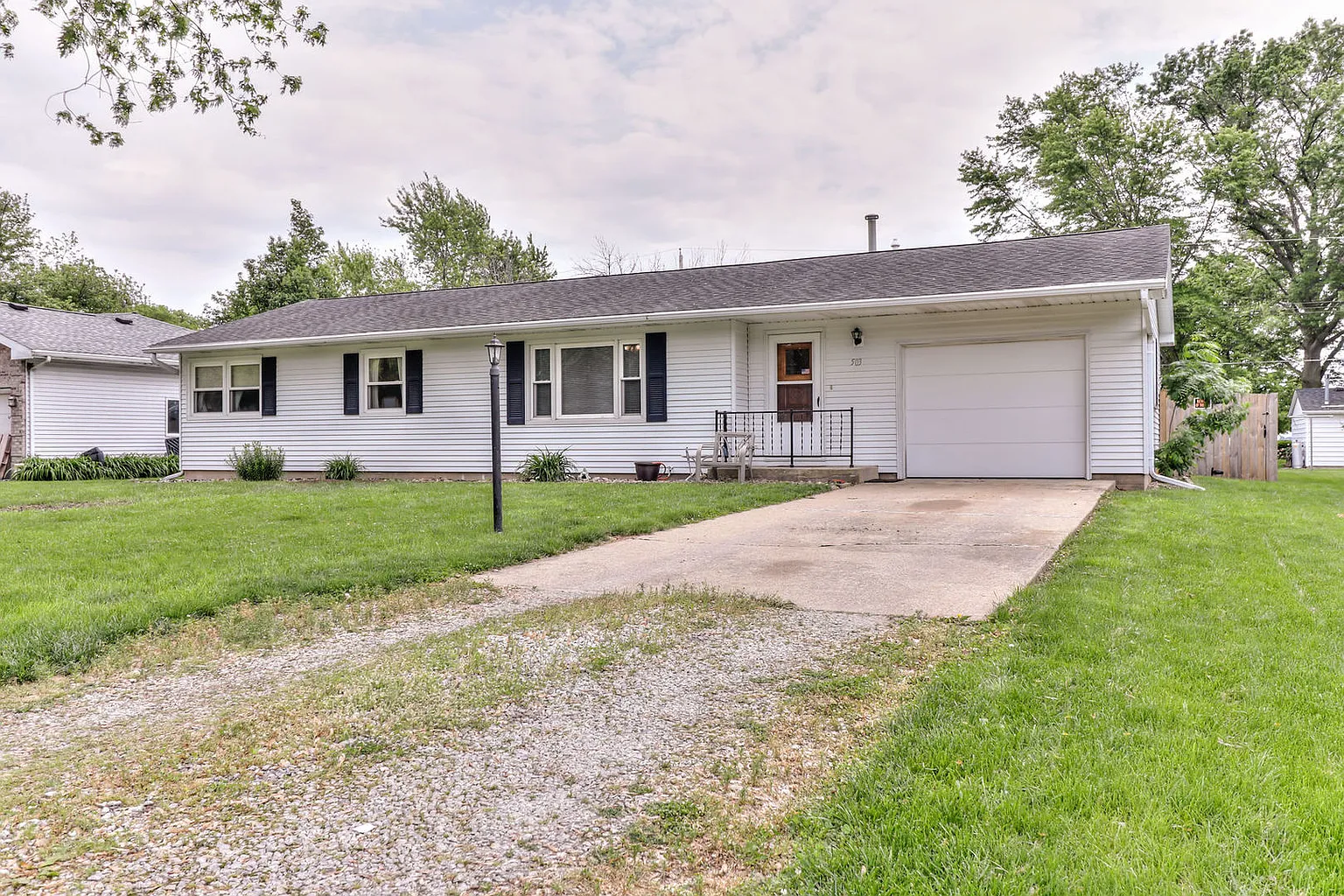 503 E Marshall St photo 1