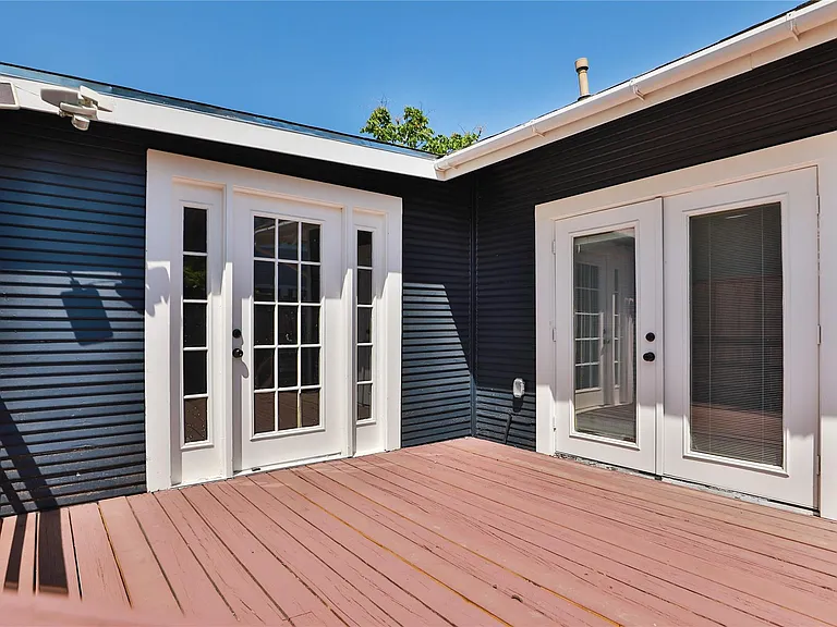 1244 W 21st St — Photo 34