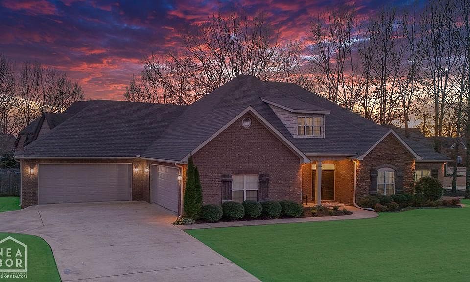 1st image of 5902 Friendship Cir