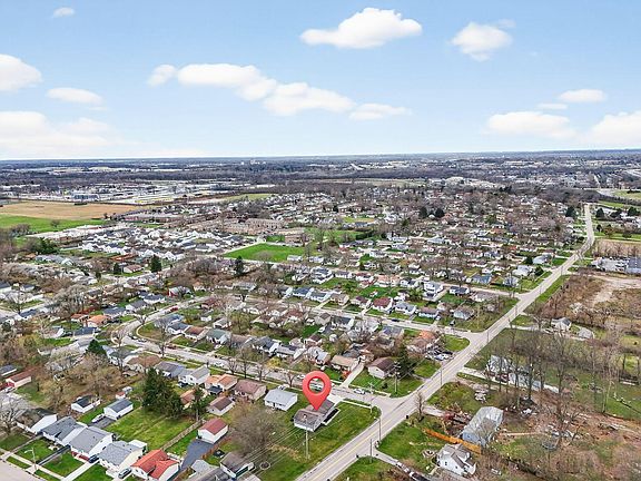 5th image of 3369 Petzinger Rd