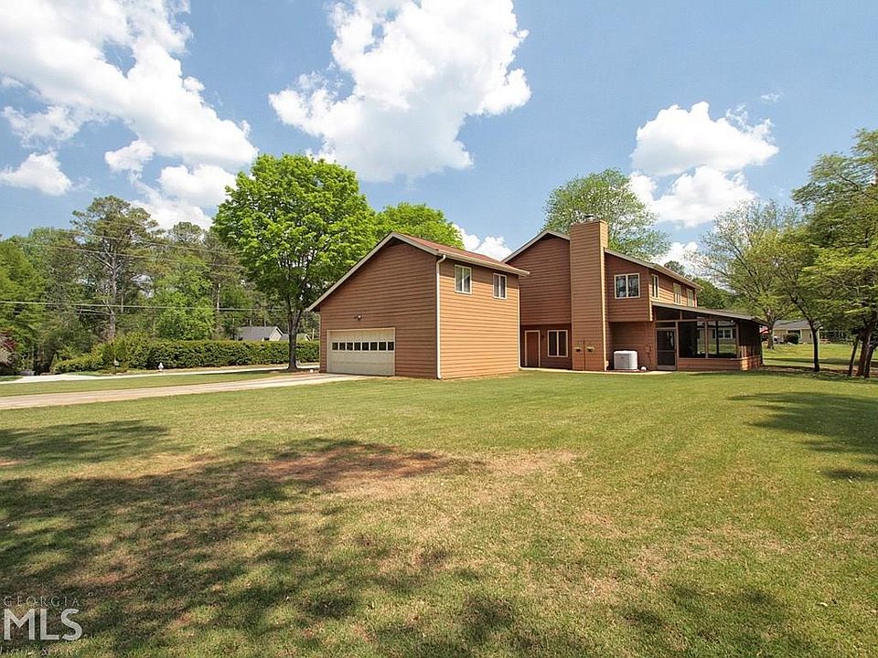 2nd image of 3678 Woodglen Ct