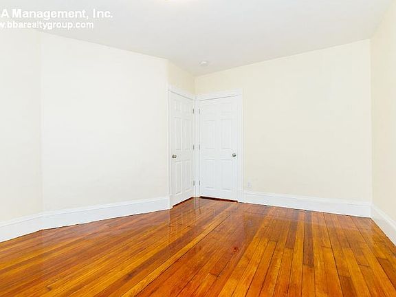 4th image of 16 Montfern Ave #3R