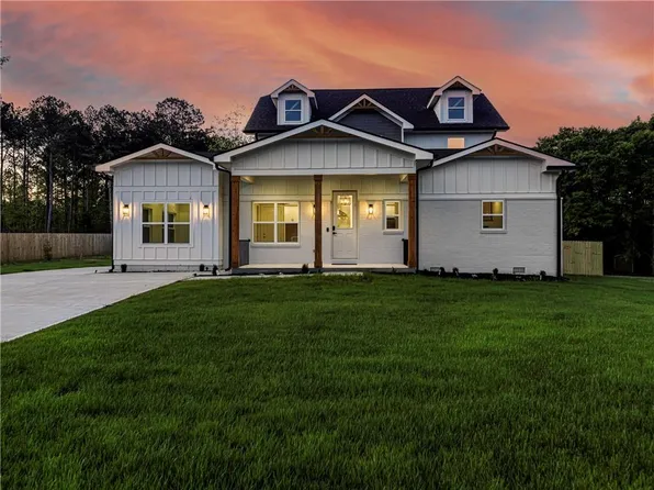 518 Hoke Okelly Mill Rd SW, Loganville, GA 30052
