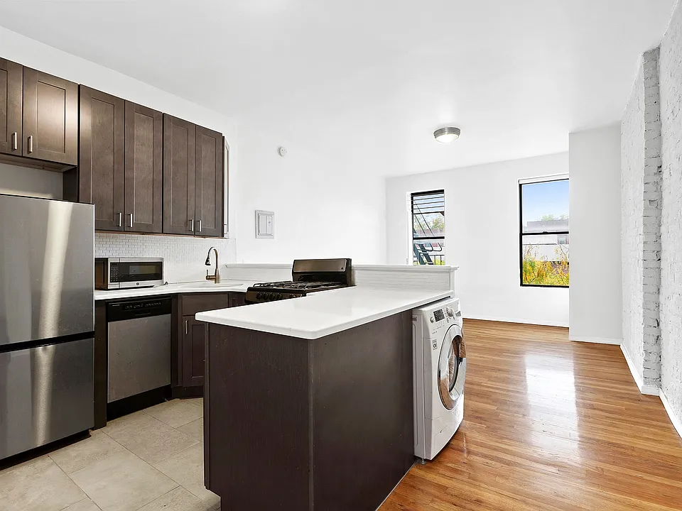 1270 Amsterdam Ave #4A