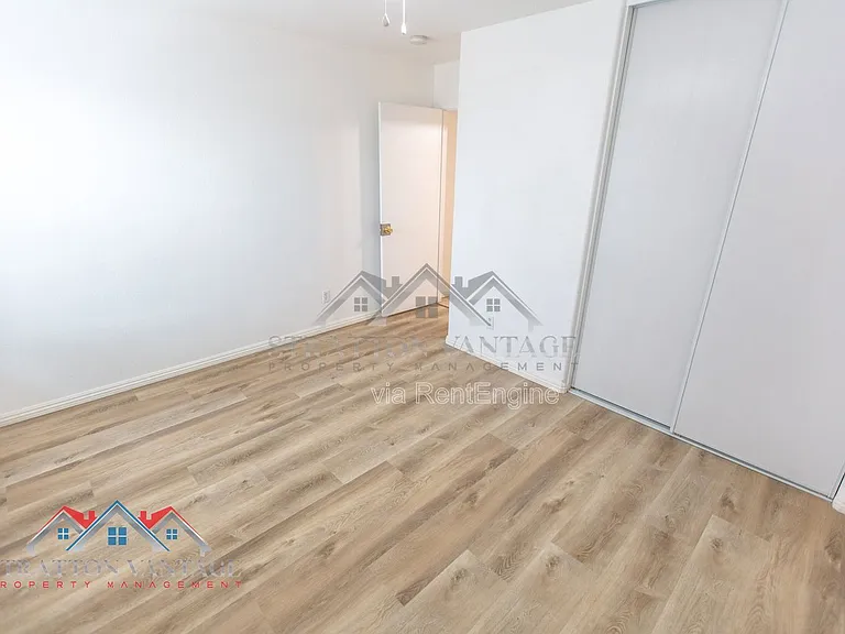 5706 N 74th Dr — Photo 26