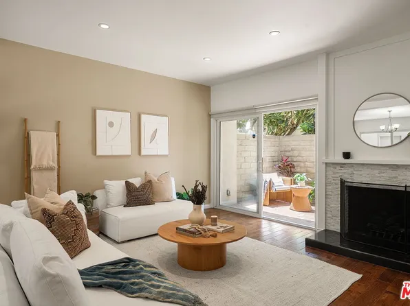 32 Village Pkwy, Santa Monica, CA 90405