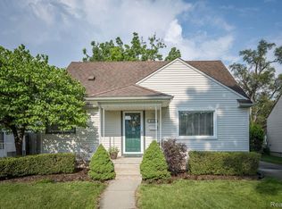 510 N Edgeworth Ave, Royal Oak, MI 48067