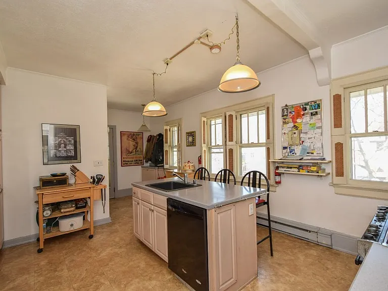 2975 N Downer Ave — Photo 6