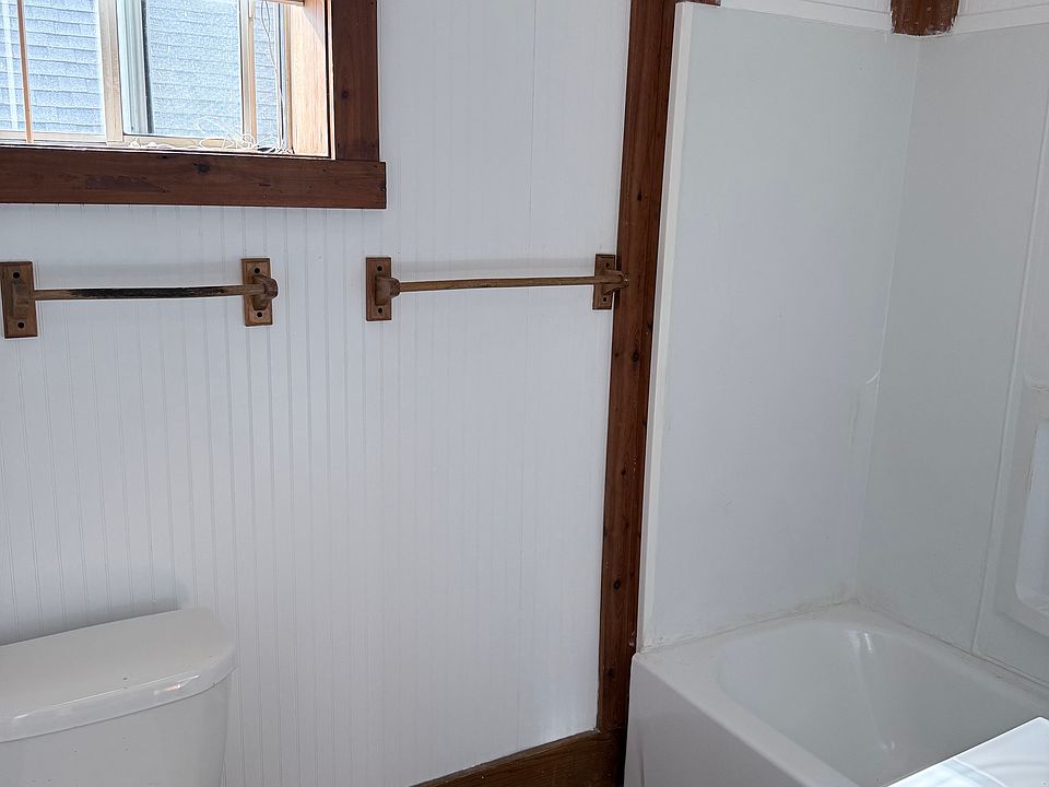 1st image of 16321 Arcade Ave APT 3