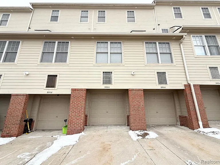 3930 Forester Blvd — Photo 21